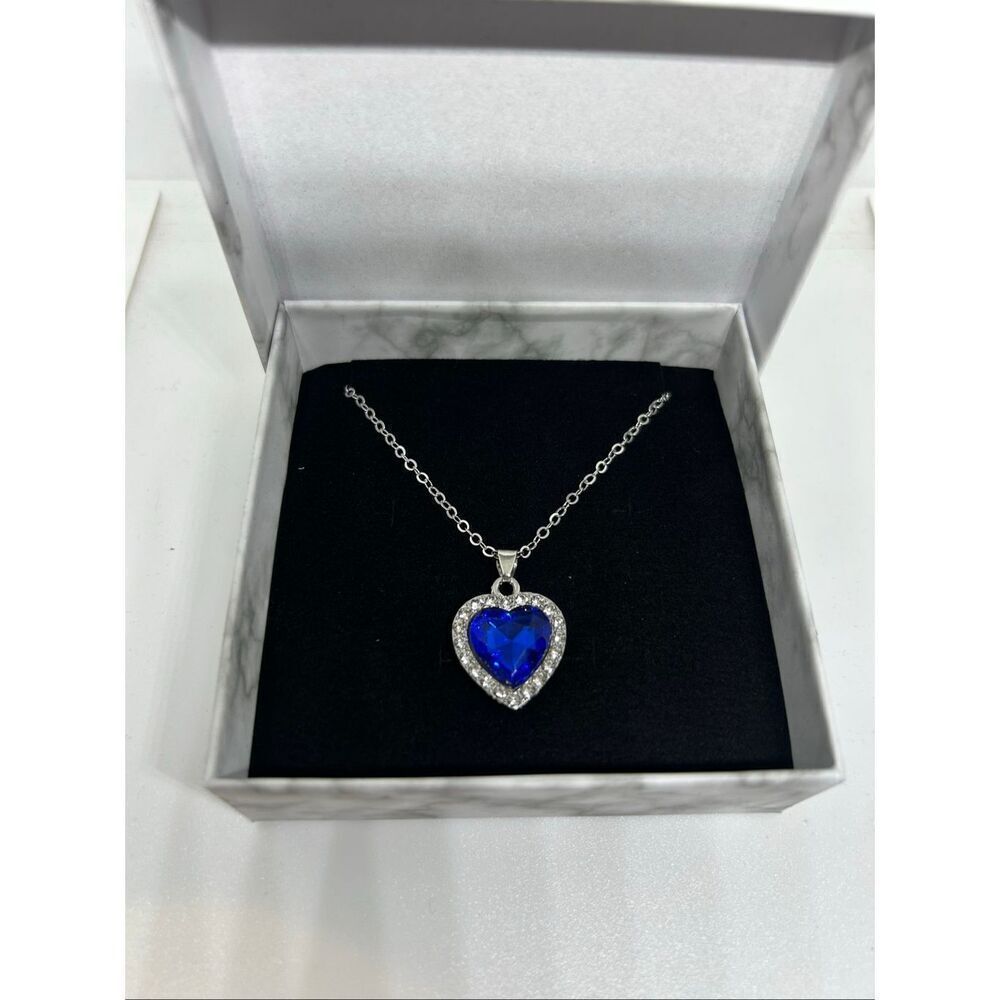 💙 Blue Heart Rhinestone Necklace | Silver Tone Chain | Statement Pendant 💙